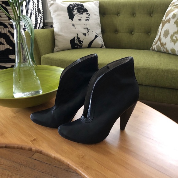 Seychelles Black Bootie Heels Size 7 1/2 - Picture 12 of 13